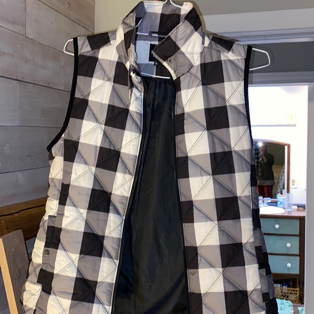 Kensie jeans puffer vest black and white buffalo plaid